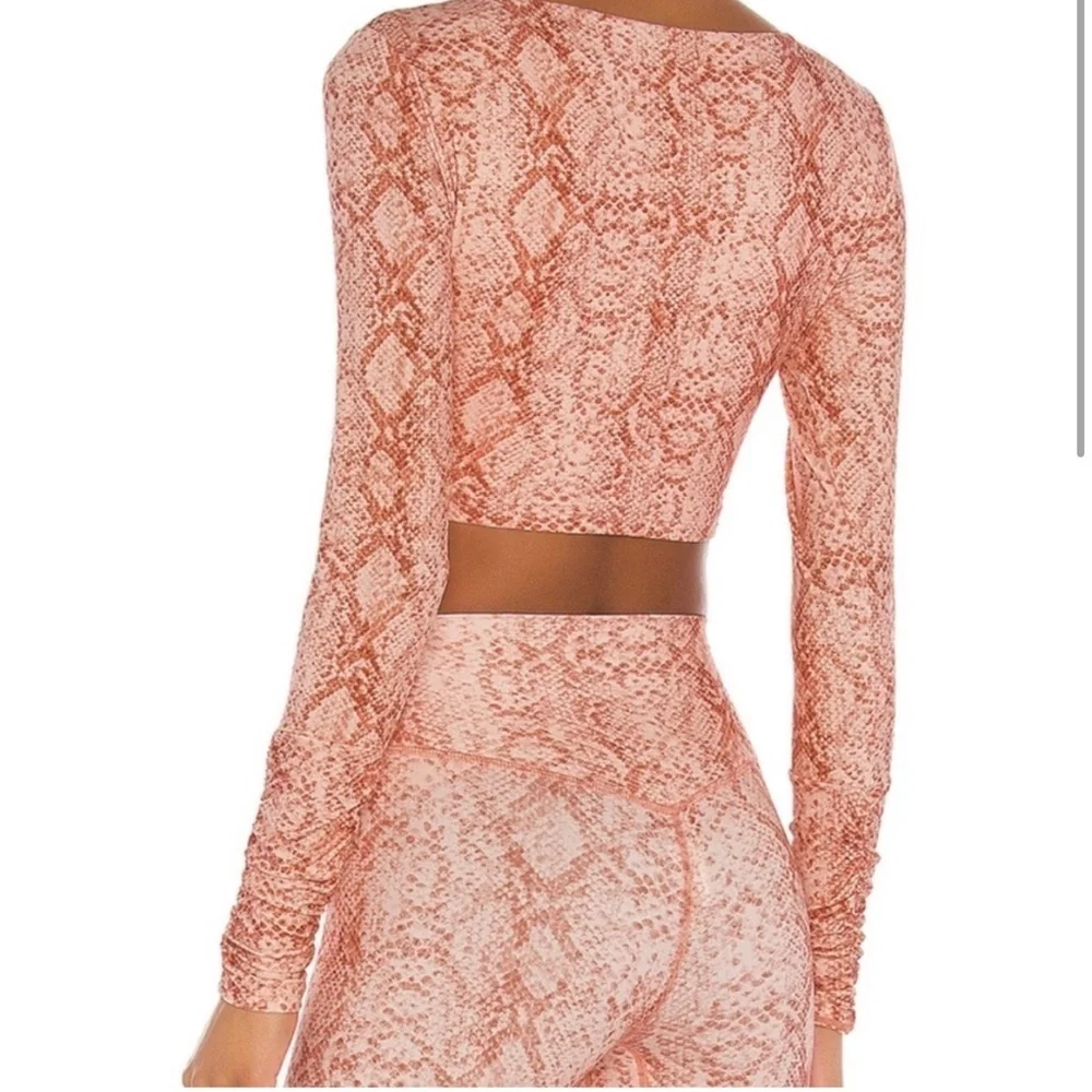 NWT Lovewave The Ana Workout Top in Blush Boa 🩷 Size Small Brand new with tags!